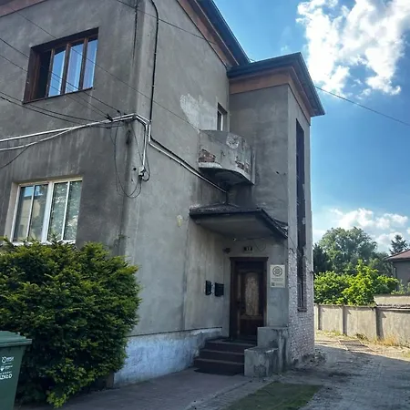 Fajrant Hostel *